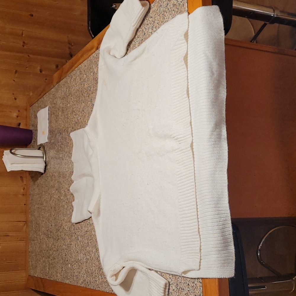 White Liz Claiborne sweater
